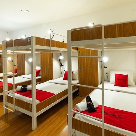 Reddoorz Hostel @ Dago 2 Bandung Esterno foto