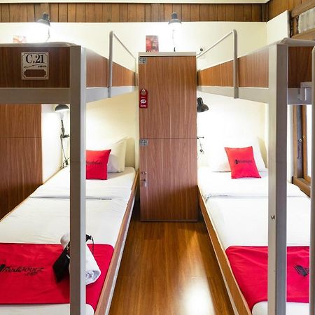 Reddoorz Hostel @ Dago 2 Bandung Esterno foto