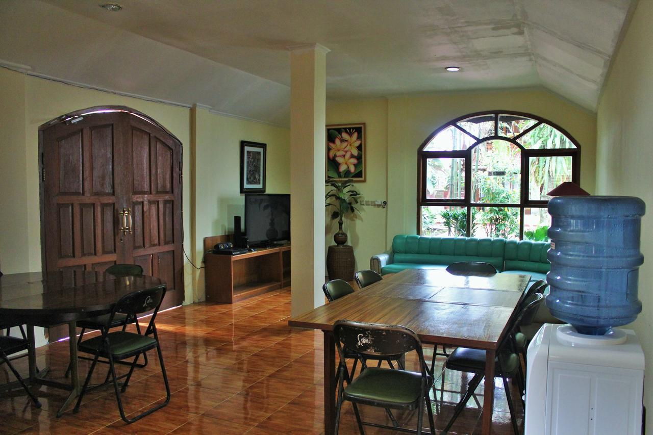 Reddoorz Hostel @ Dago 2 Bandung Esterno foto