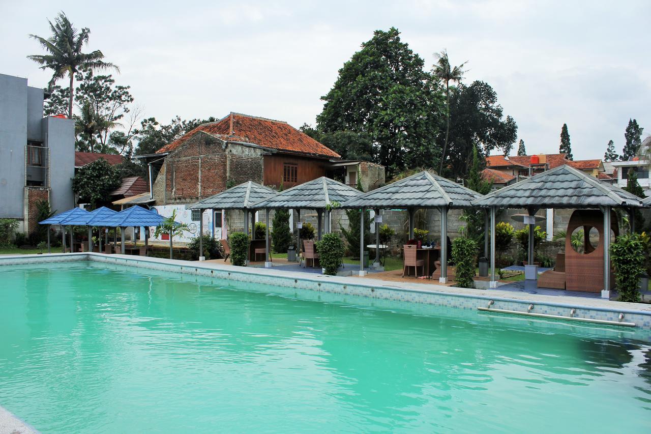 Reddoorz Hostel @ Dago 2 Bandung Esterno foto
