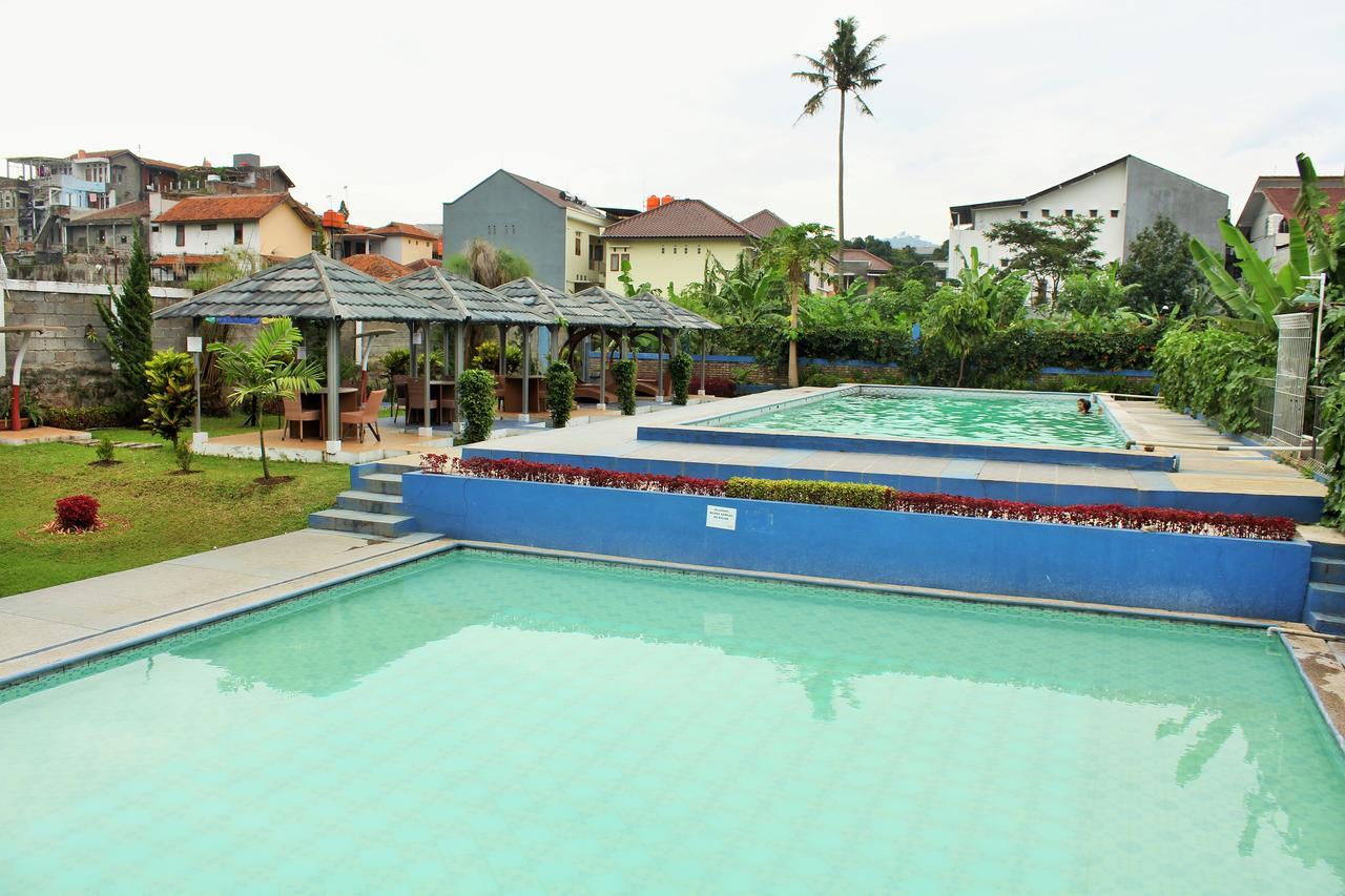 Reddoorz Hostel @ Dago 2 Bandung Esterno foto