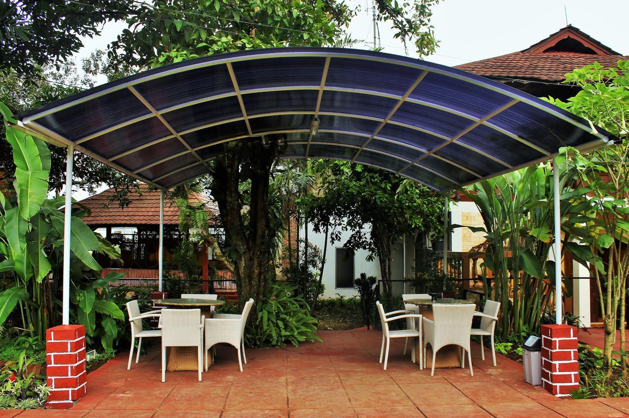 Reddoorz Hostel @ Dago 2 Bandung Esterno foto