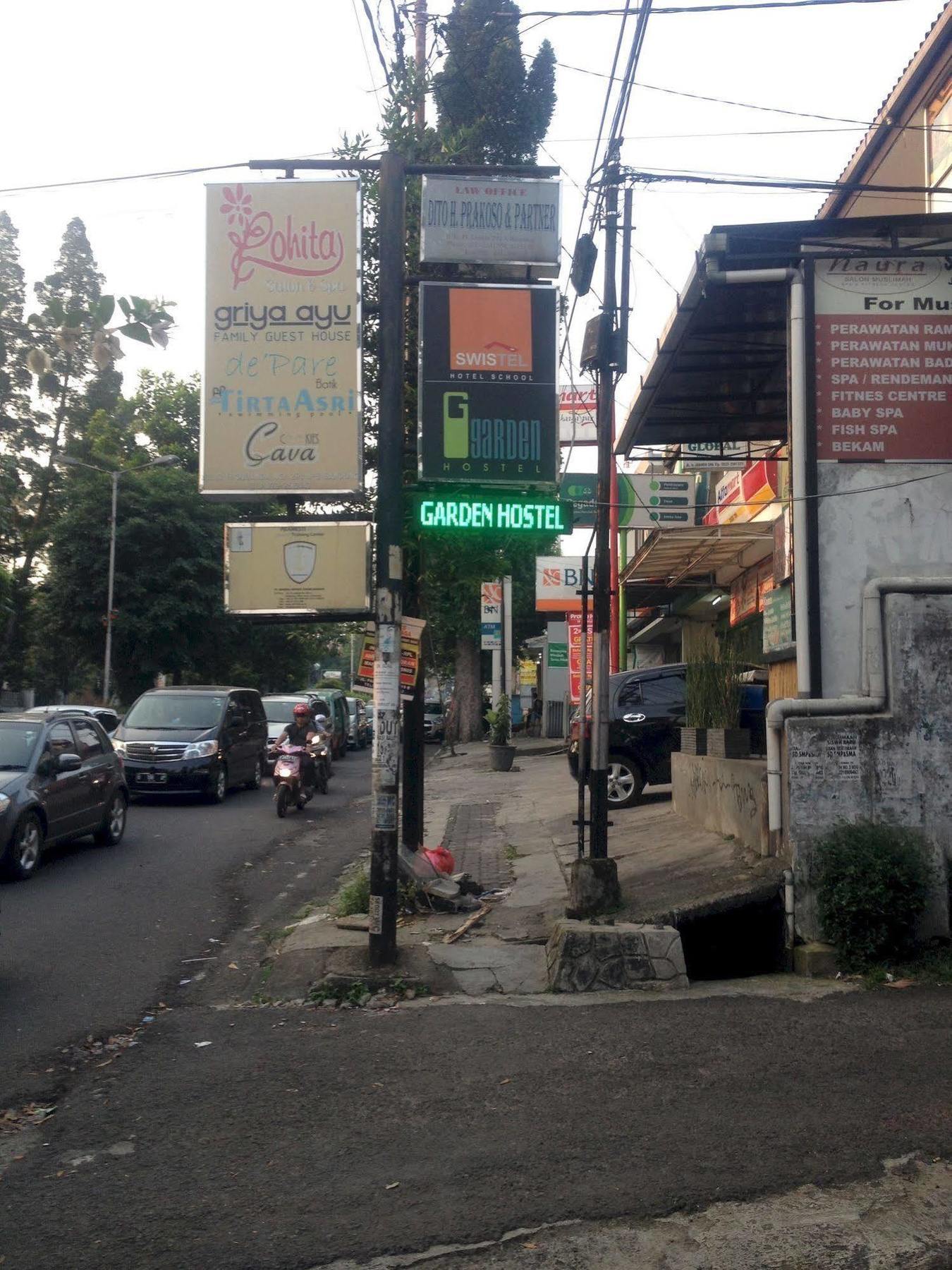 Reddoorz Hostel @ Dago 2 Bandung Esterno foto