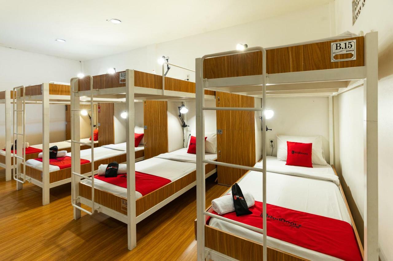 Reddoorz Hostel @ Dago 2 Bandung Esterno foto