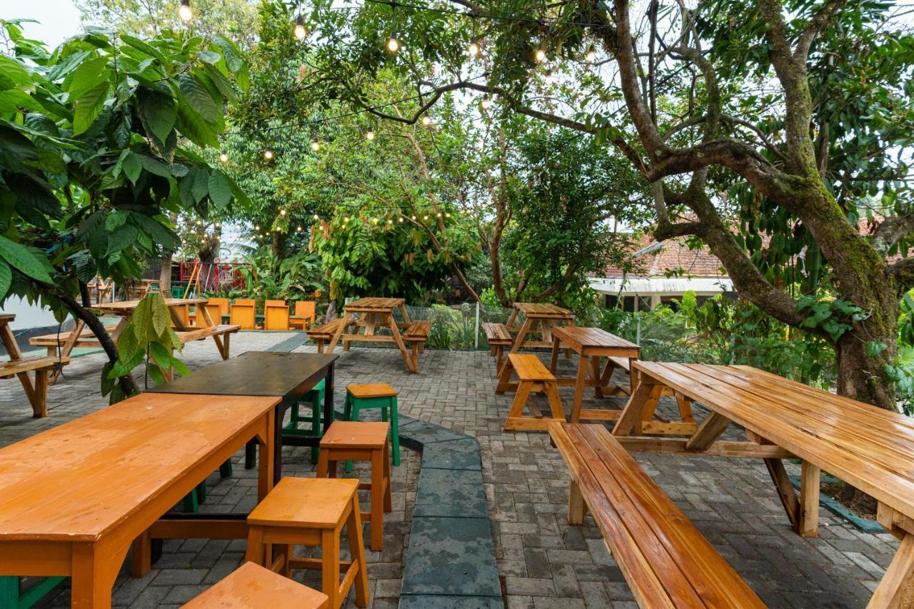 Reddoorz Hostel @ Dago 2 Bandung Esterno foto