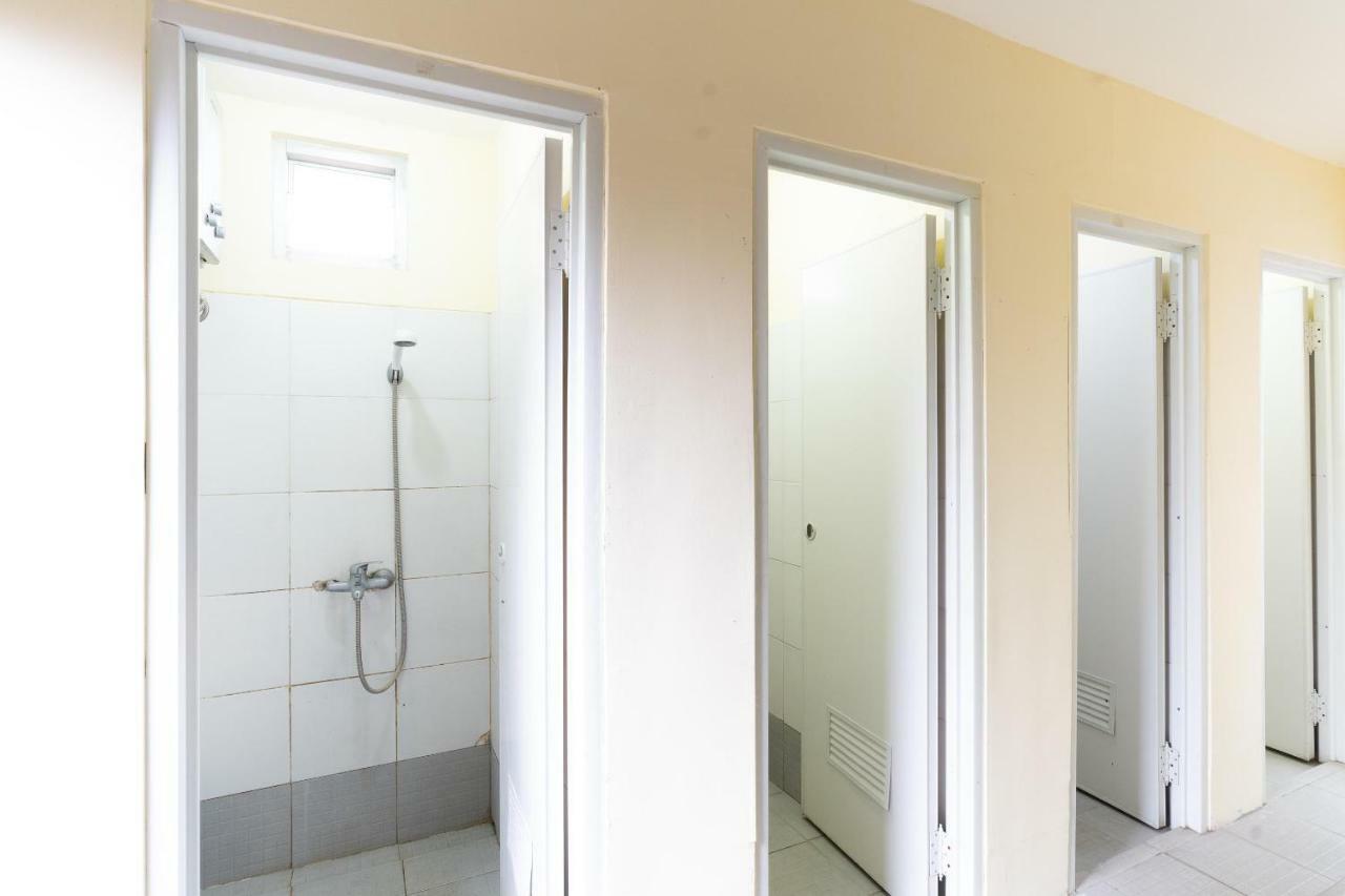 Reddoorz Hostel @ Dago 2 Bandung Esterno foto