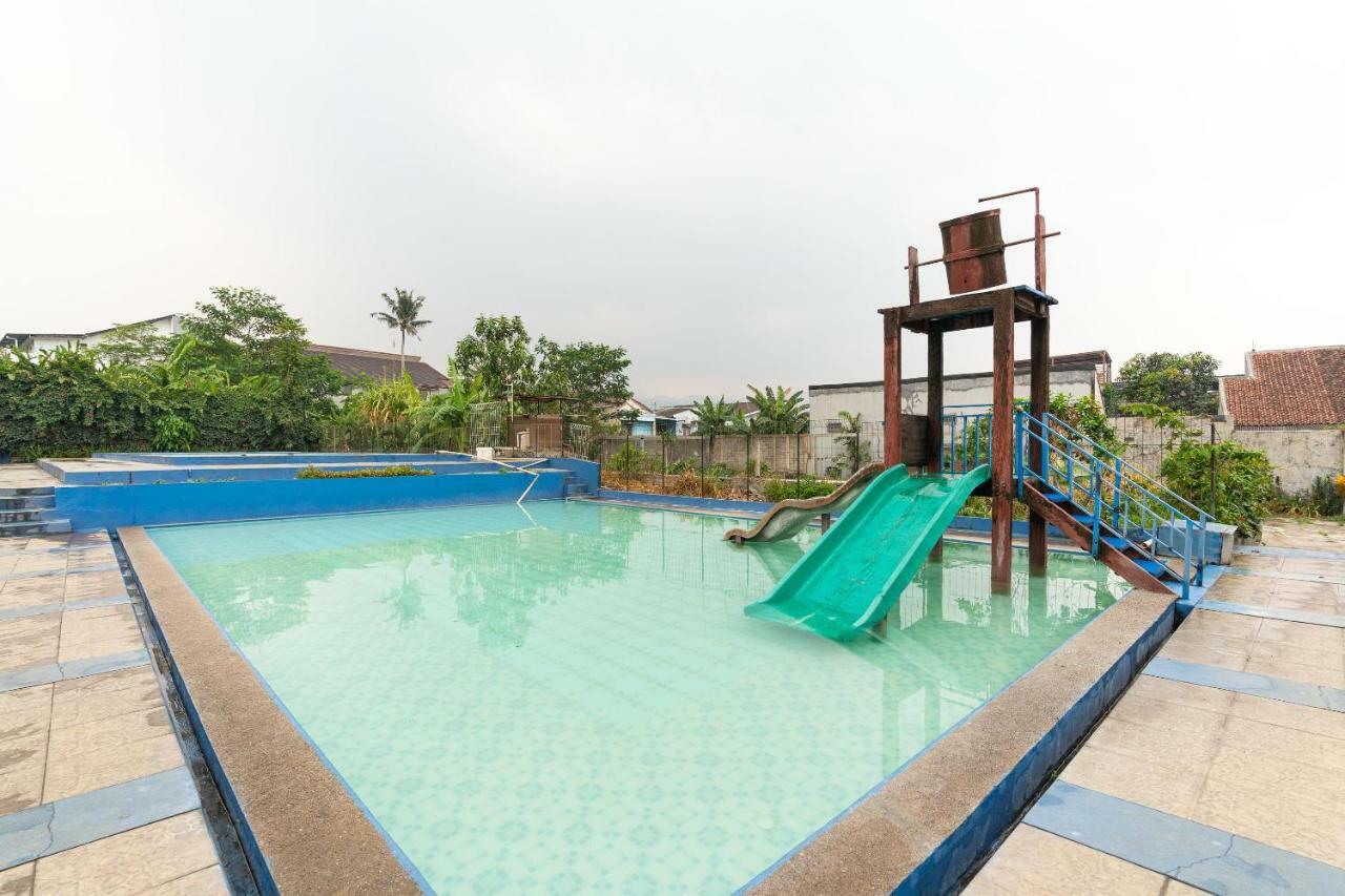 Reddoorz Hostel @ Dago 2 Bandung Esterno foto